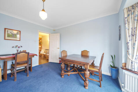 Dining Room / Bedroom 4