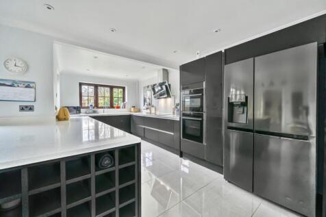 Kitchen / Breakfast Room