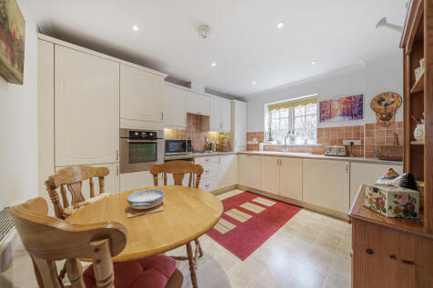 Kitchen / Breakfast Room