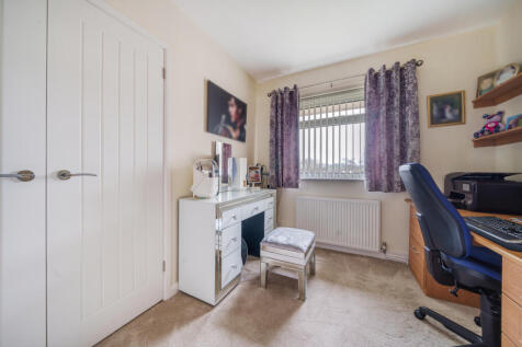 Office / Bedroom 5