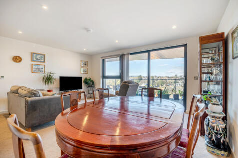Open Plan Kitchen / Living / Dining Room