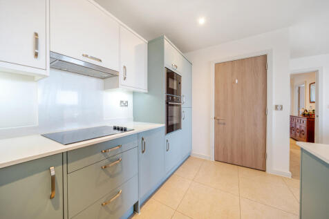 Open Plan Kitchen / Living / Dining Room