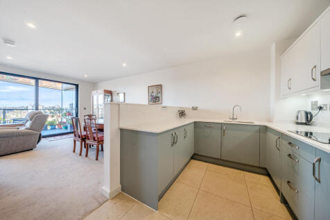 Open Plan Kitchen / Living / Dining Room