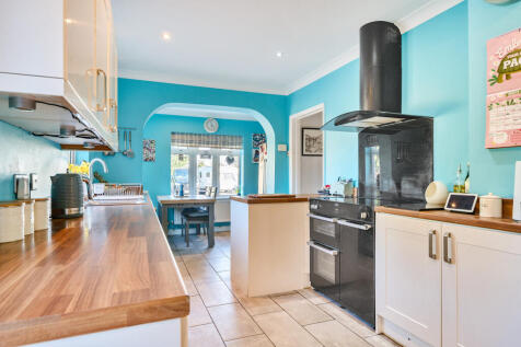 Kitchen / Breakfast Room
