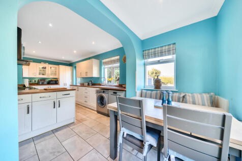 Kitchen / Breakfast Room