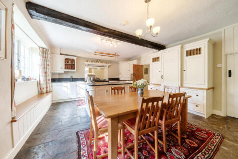 Kitchen / Breakfast Room