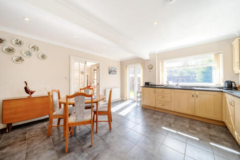 Kitchen / Breakfast Room