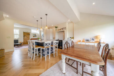 Open Plan Kitchen / Living / Dining Room