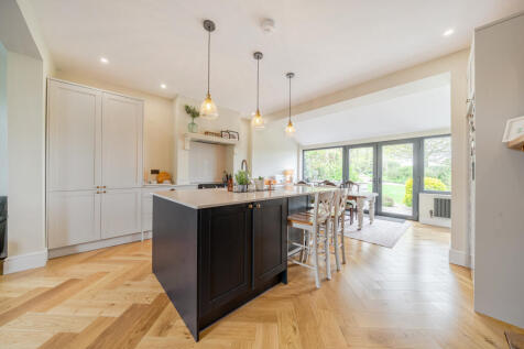 Open Plan Kitchen / Living / Dining Room