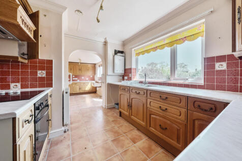 Kitchen / Breakfast Room