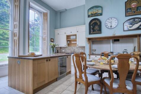 Kitchen / Breakfast Room