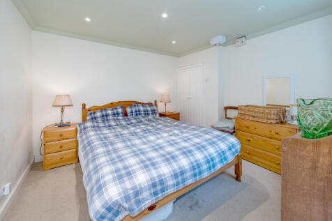 Annexe - Bedroom