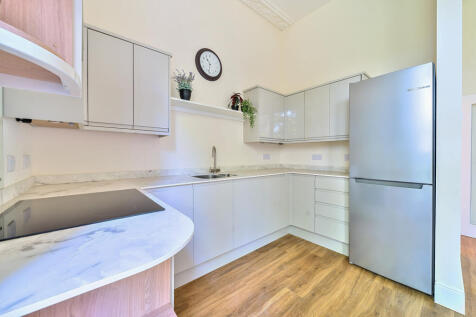 Living Room / Kitchen