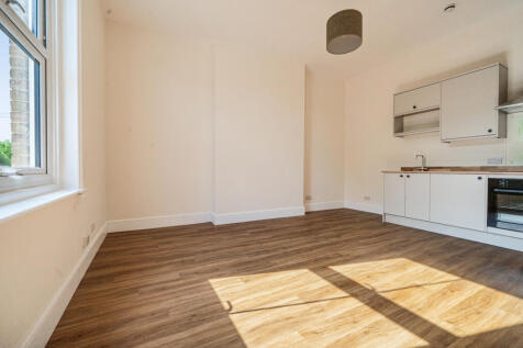Kitchen / Living Room