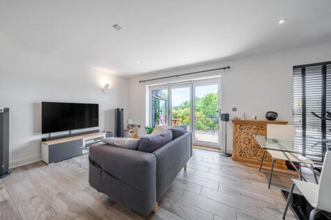 Kitchen / Living Room