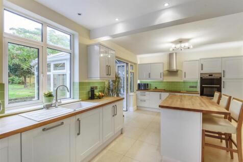 Kitchen / Breakfast Room