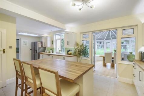 Kitchen / Breakfast Room