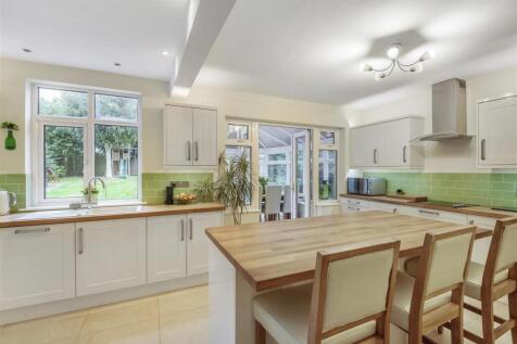 Kitchen / Breakfast Room