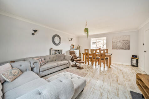 Living  / Dining Room