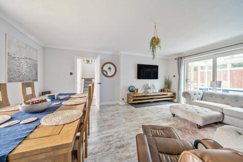 Living  / Dining Room
