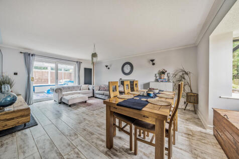 Living  / Dining Room