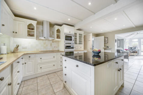 Kitchen / Breakfast Room
