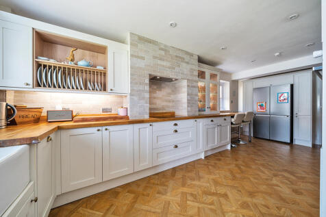Kitchen / Breakfast Room