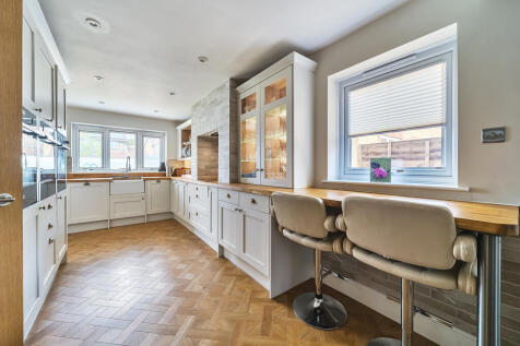 Kitchen / Breakfast Room