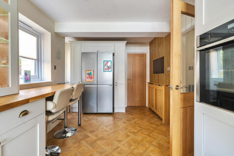 Kitchen / Breakfast Room