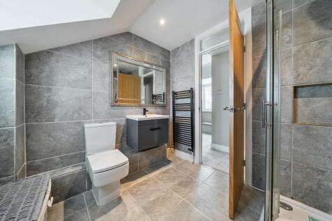 Ensuit Shower Room