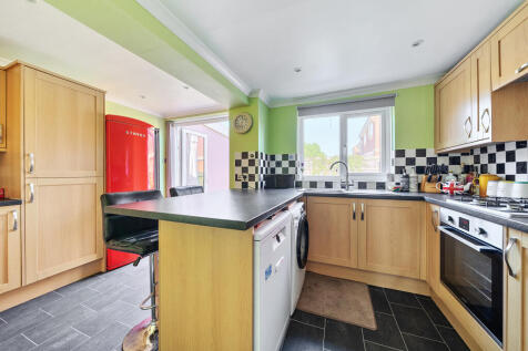 Kitchen / Breakfast Room