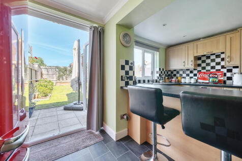 Kitchen / Breakfast Room