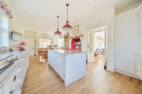 Kitchen / Breakfast Room