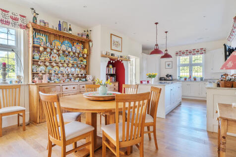 Kitchen / Breakfast Room