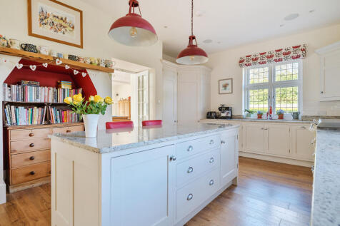 Kitchen / Breakfast Room