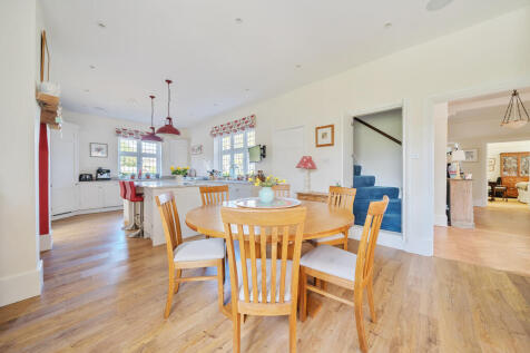 Kitchen / Breakfast Room