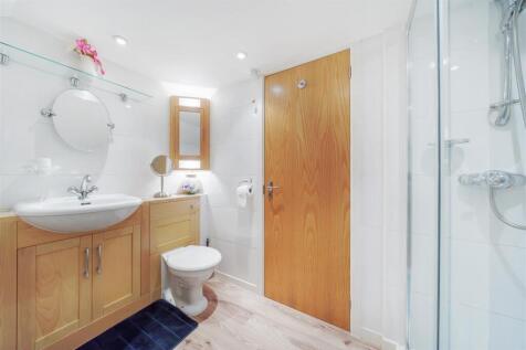 Ensuite Shower Room