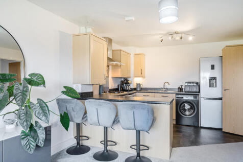 Open Plan Living Room / Kitchen