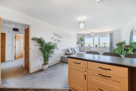 Open Plan Living Room / Kitchen