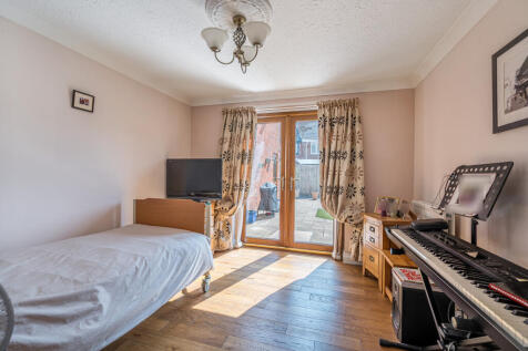 Office / Bedroom 4