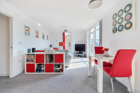 Open Plan Kitchen / Living / Dining Room