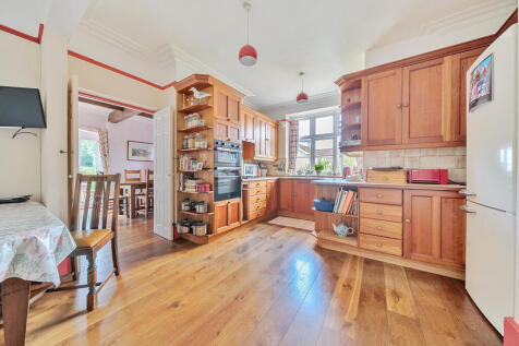 Kitchen / Breakfast Room