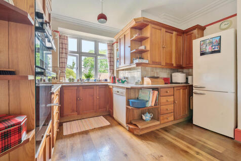 Kitchen / Breakfast Room