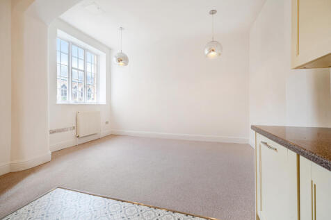 Open Plan Kitchen / Breakfast / Living Room