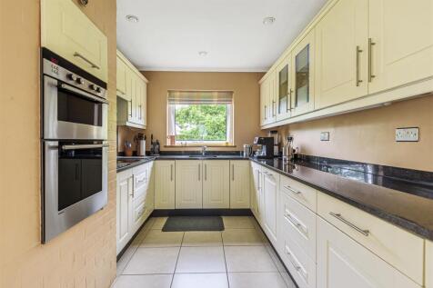 Fitted Kitchen
