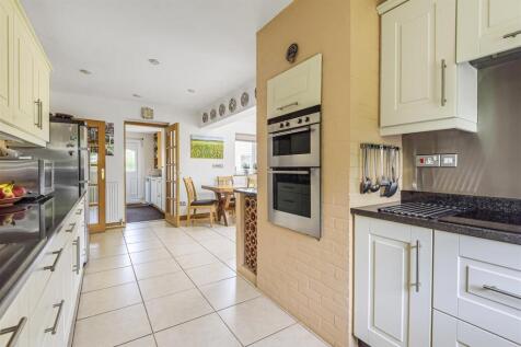 Fitted Kitchen