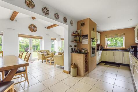Fitted Kitchen
