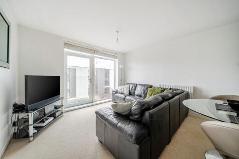 Open Plan Kitchen / Living Room