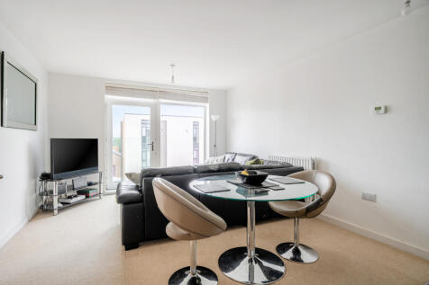 Open Plan Kitchen / Living Room