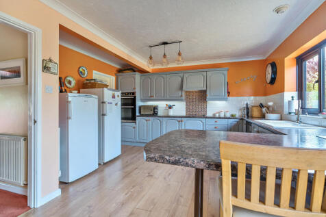 Kitchen / Breakfast Room